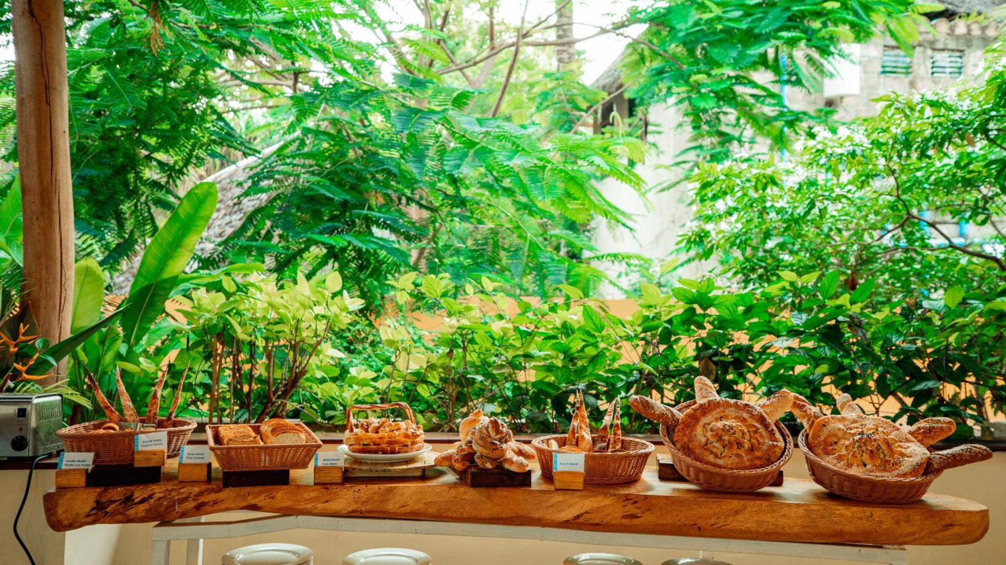 Sansi Kae Beach Resort Michamvi Kae Экстерьер фото