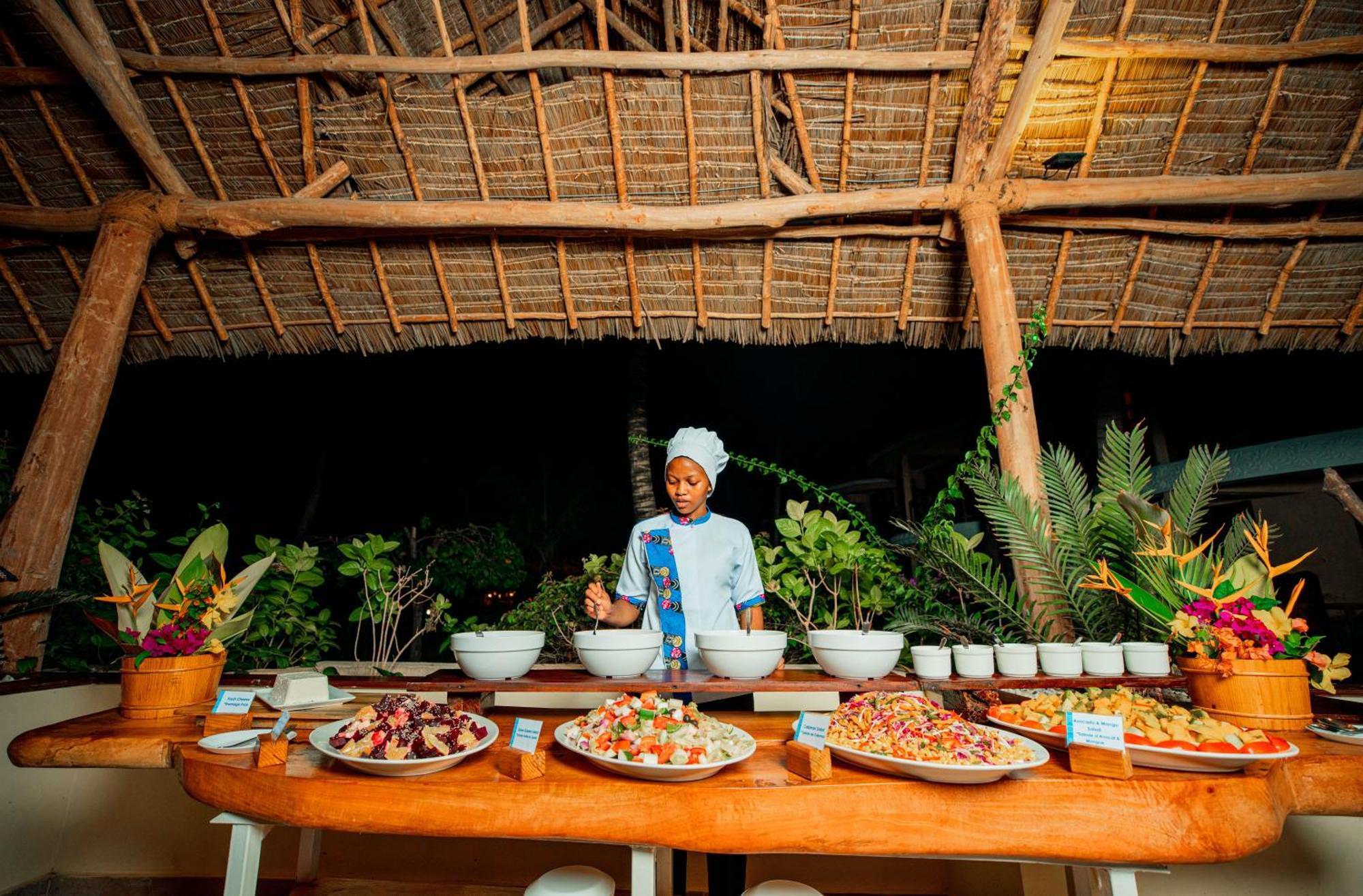 Sansi Kae Beach Resort Michamvi Kae Экстерьер фото