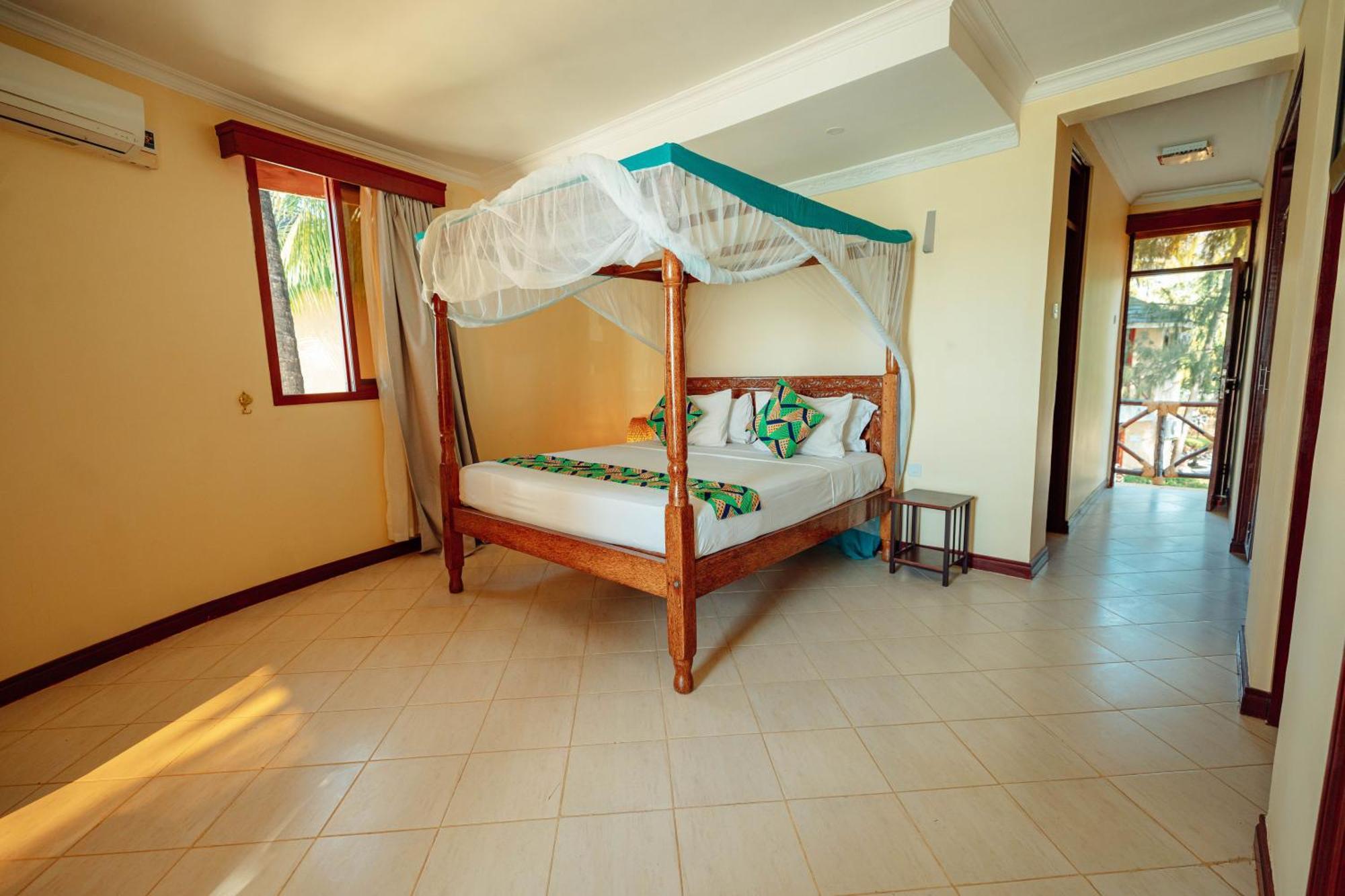 Sansi Kae Beach Resort Michamvi Kae Экстерьер фото